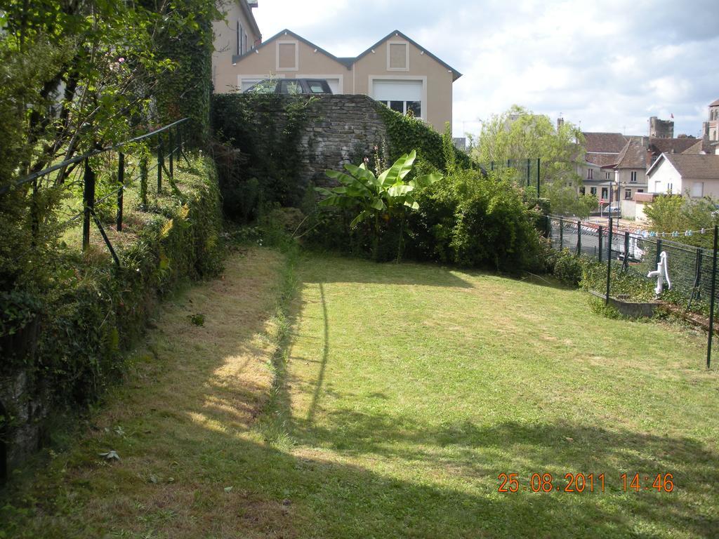 Maison Du Moulinassou Saint-Yrieix-la-Perche Exterior photo